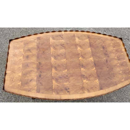 Table basse en forme de tonneau