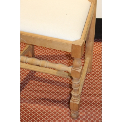Chaise style Louis XIII en brut et en blanc