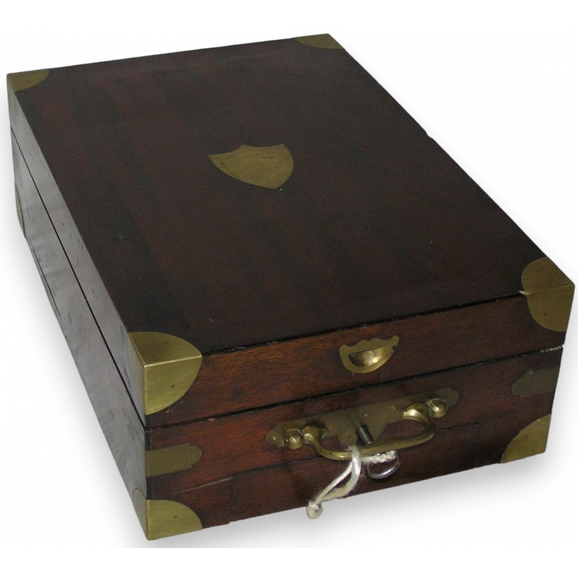 Camping set in a mahogany box at Moinat SA – Antiques and home décor
