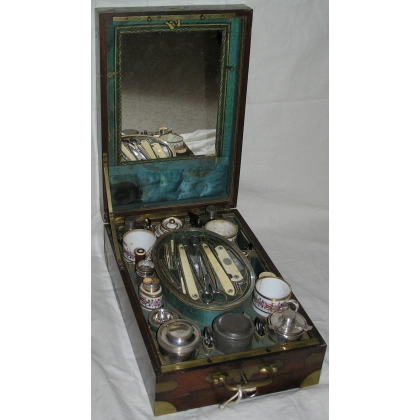 Camping set in a mahogany box at Moinat SA – Antiques and home décor