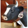 Vache en résine \"Fribourgeoise\" noire et blanche