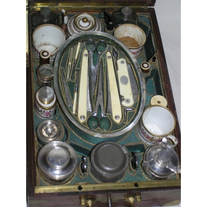 Camping set in a mahogany box at Moinat SA – Antiques and home décor