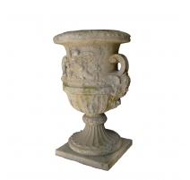 Vase Médicis décoré d'angelots