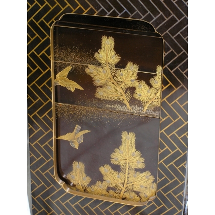 "Jubako" picnic box. Available from Moinat SA – Antiques and home décor