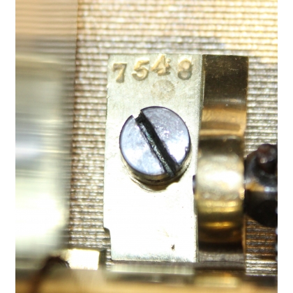 Cylinder music box with six tunes