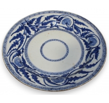 Plat en porcelaine bleu blanc bordure fleurs