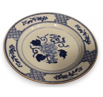 Plat en porcelaine bleu blanc décor fleur