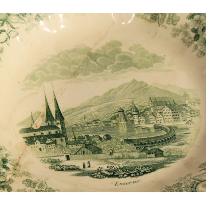 Assiette \"Lucerne\" en faïence de Nyon