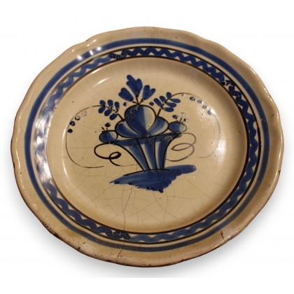 Assiette en faïence \"Bouquet de Fleurs\"