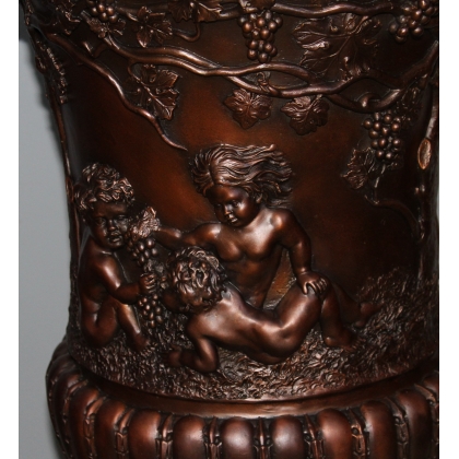 Paire de vases en bronze Bacchus