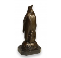 Pingouin et son petit en bronze, socle en marbre