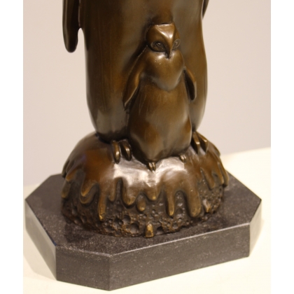 Bronze penguin and chick, on a marble plinth
