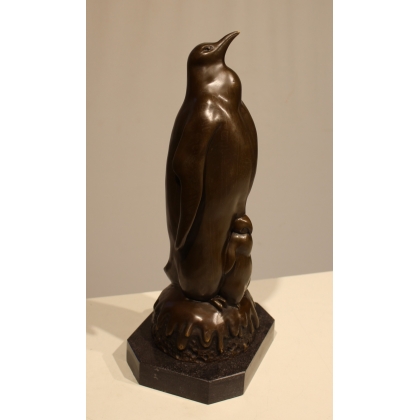 Bronze penguin and chick, on a marble plinth