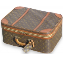 VUITTON suitcase with a zip.