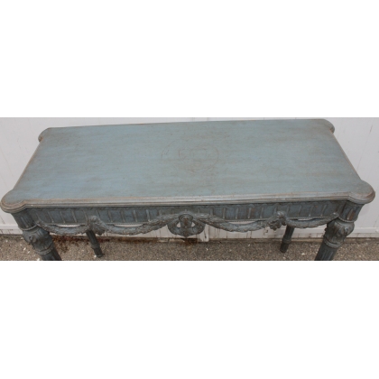 Louis XVI-style console table at  Moinat SA  - Antiques and home décor
