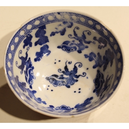 Chinese porcelain bowl, as found, at  Moinat SA  - Antiques and home décor