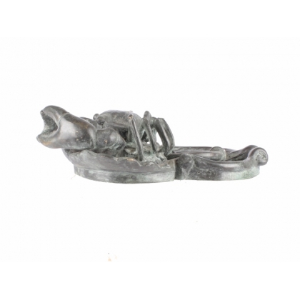 Crab-shaped door knocker in bronze with a green patina