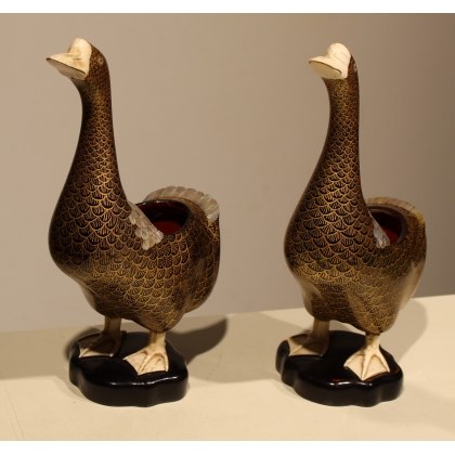 Paire de canards en laque et ivoire