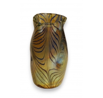 Vase en verre iridescent décor Phanomen