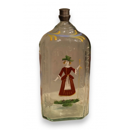 Bouteille en verre dite \"Flüeli\" décor Bergère