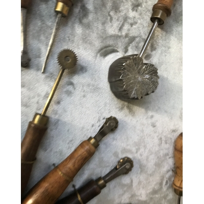 Set of 37 antique hand tools from  Moinat SA  - Antiques and home décor