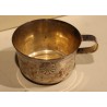 Tasse et cuillère à médicament ou à potion