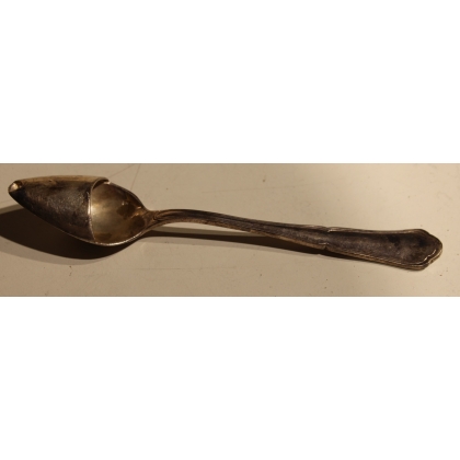 Tasse et cuillère à médicament ou à potion