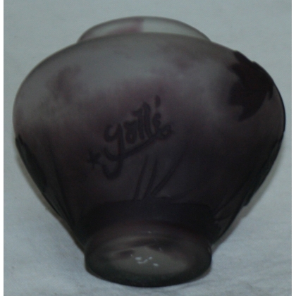 Gallé vase, dark purple. on  Moinat SA  - Antiques and home décor