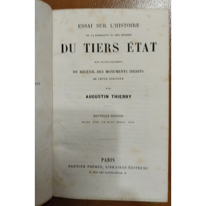 Suite de 4 Livres à reliure rouge
