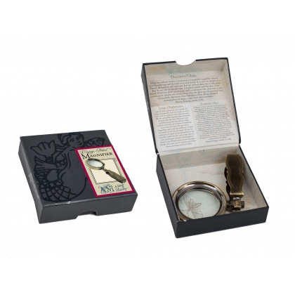 Travel magnifying glass