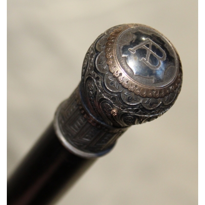 Canne avec pommeau "Boite à pilules"