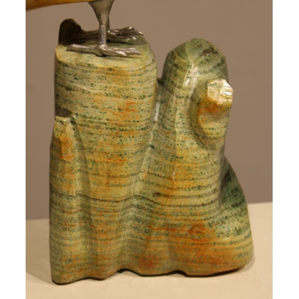 Toucan en calcite jaune et socle vert