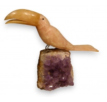 Toucan en quartz rose et socle améthyste