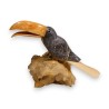 Toucan en pierre bleue et socle cristal