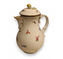 Cafetière de Meissen, décor fleurs