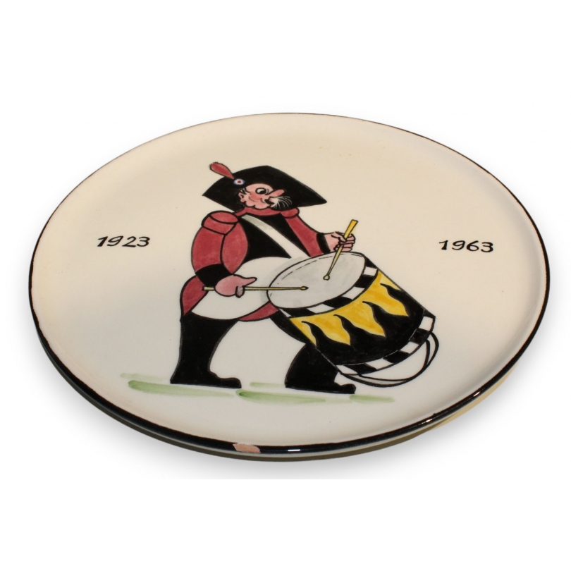Plat en faïence \"Tambour\" signé HONEGGER