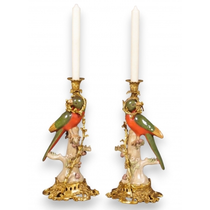 Paire de bougeoirs \"Perroquets rouge et vert\"