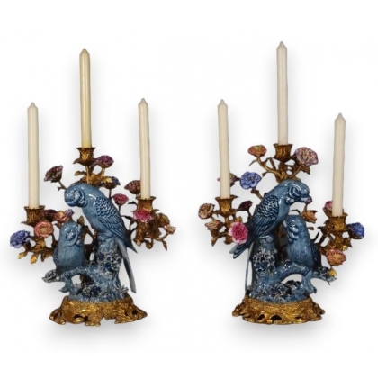 Paire de bougeoirs \"Couple de perroquets bleus\"