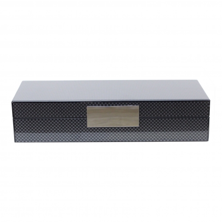Box in carbon-effect and silver finish