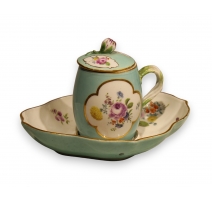 Pot à entremets avec son présentoir de Meissen