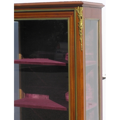  Vitrine Louis XV, KRIEGER. sur  Moinat SA  - Antiquités décoration