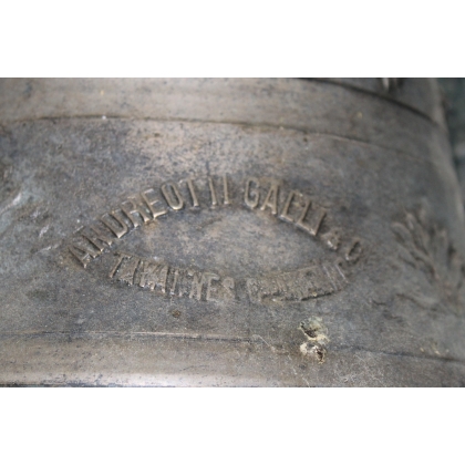  Cloche en bronze marquée ANDREOTTI sur  Moinat SA  - Antiquités décoration