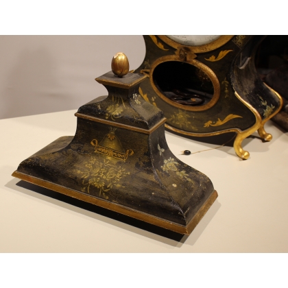 Neuchâtel clock with grand strike. At  Moinat SA  - Antiques and home décor