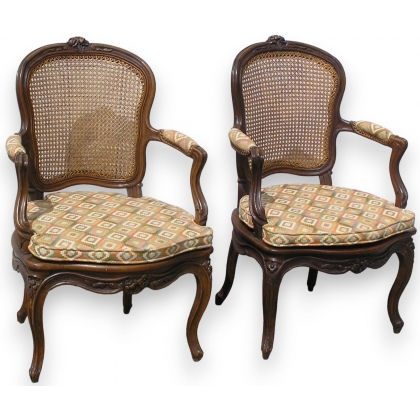 Paire de fauteuils cabriolet.