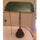 Lampe de banquier avec abat-jour en tôle verte