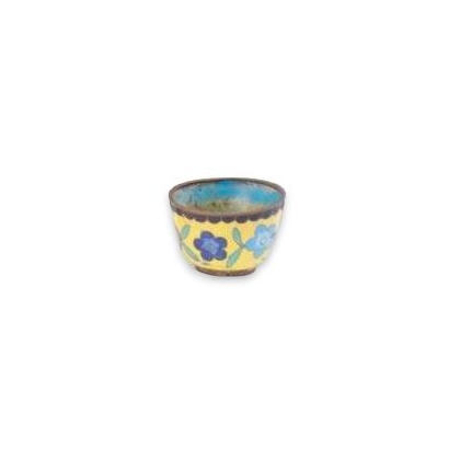 Coupe cloisonnées décor de fleurs, fond jaune