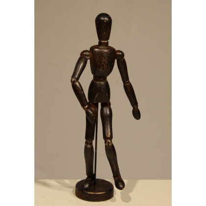 Modèle d'artistes en bois noirci