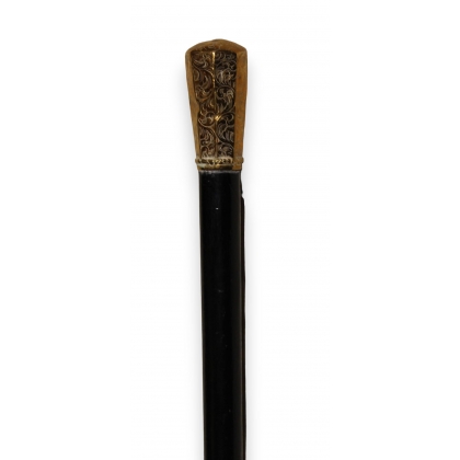 Walking stick with a gold-plated metal knob featuring an arabesque design