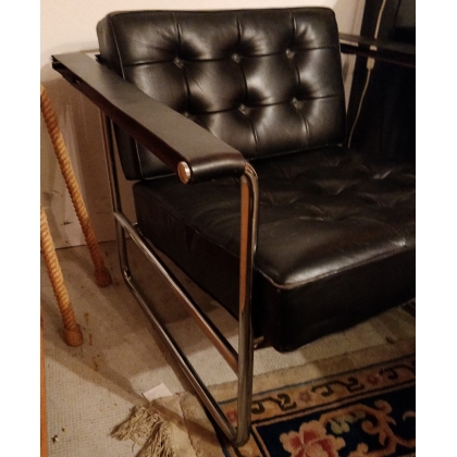 Paire de fauteuils HE-113 par EICHENBERGER