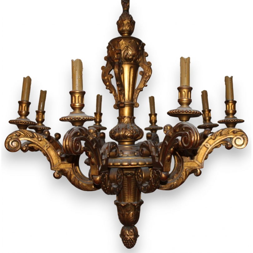 Lustre en bois sculpté doré à 8 lumières